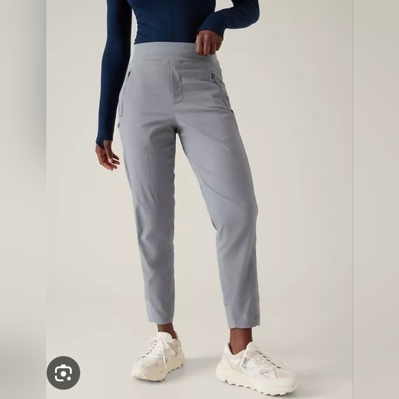 (14T) Athleta Trekkie North Jogger 2023 edition colour name: coastline blue - Picture 4 of 10